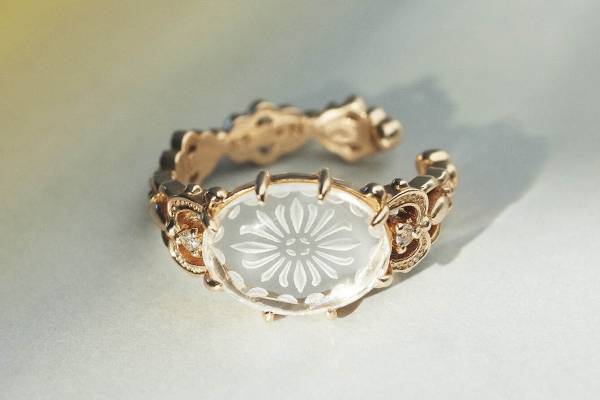 ノジェス新作ジュエリー、”万華鏡の世界”モチーフのイヤーカフ&アクアマリン輝くリング