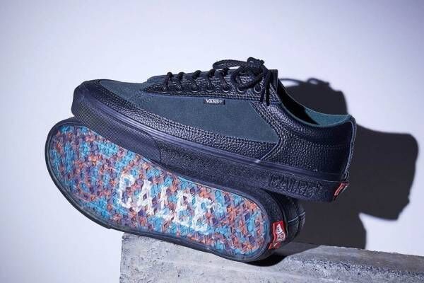 VANSとキャリーのコラボスニーカー、”シボ感”レザー×スエードの上品 