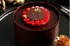 東京エディション虎ノ門2022年クリスマスケーキ、チョコレート×紅茶×タイベリーの7層仕立て