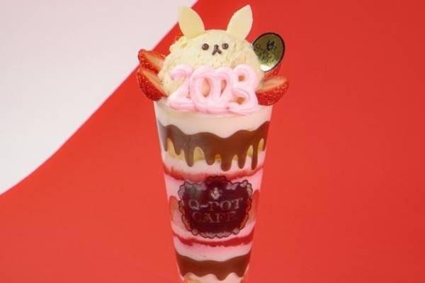 Q-pot CAFE.の新春スイーツ、“紅白”アフタヌーンティー＆“白うさぎ”ストロベリーパフェ