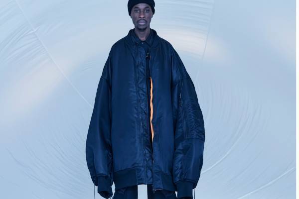 ヨシオクボ×ミッドウエスト、“超オーバーサイズ”MA1&異素材を組み合わせたシャツジャケット