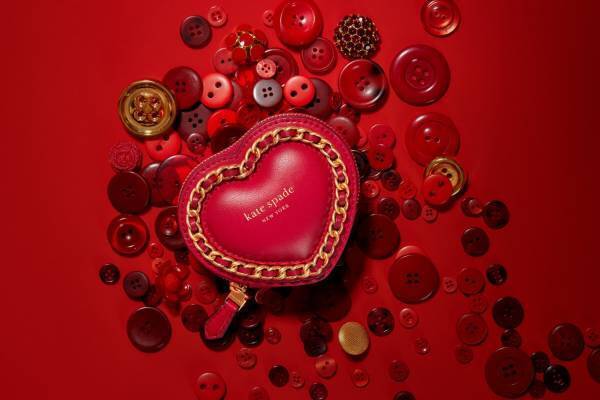 ケイト・スペードのバレンタイン、まるごと“ハート”バッグ＆コインケースやアクセサリーなど