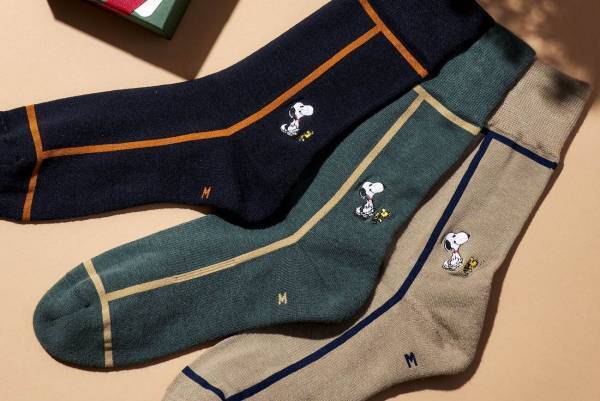 シックストックスの新作靴下「スヌーピー ダンス」ダンスを楽しむスヌーピー＆ウッドストックを刺繍で