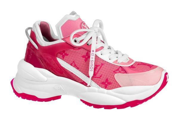 ルイ・ヴィトン新作ウィメンズスニーカー、“ピンク”のモノグラム・パターンを配したメッシュアッパー