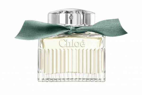 クロエ23年春フレグランス、魅惑的な“ウッディーローズの香り”を100%自然由来で