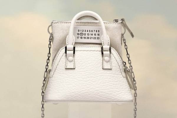 メゾン マルジェラのアイコンバッグ「5AC」に新作ベビーサイズ、レザー×コットン素材で