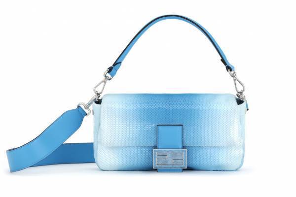 フェンディ「バゲット」新作バッグ“タイダイ染色×スパンコール”、サラ・ジェシカ・パーカーと製作