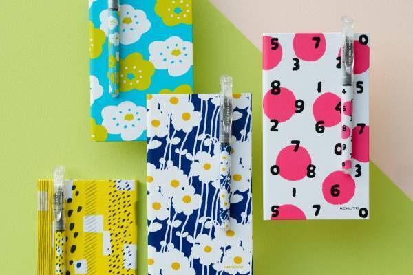 コクヨ×SOU・SOUのコラボ文房具、カラフルな“数字柄”ノート＆“ふんわり梅の花”ペンケース