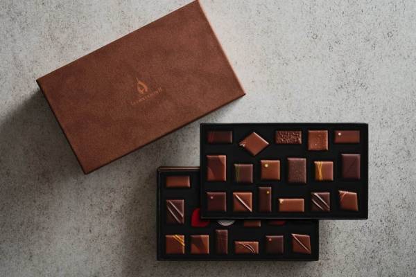 ル ショコラ ドゥ アッシュ23年バレンタイン、“抹茶やユズ”のボンボンショコラアソート