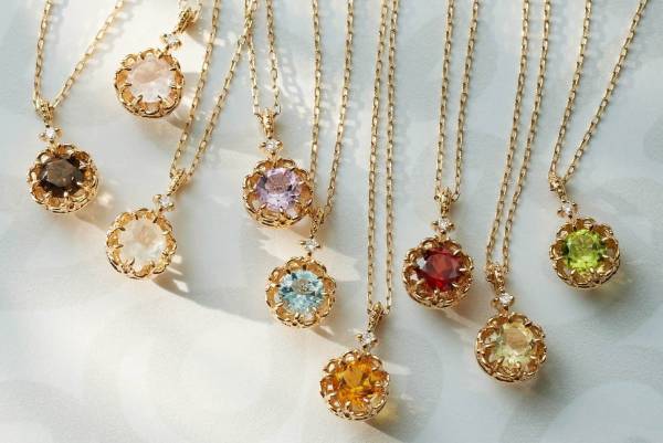 オデュース4℃「運命数」ラッキーカラーを天然石で表現した新作ネックレス