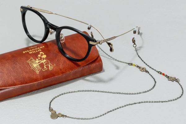 Zoffからミッキー＆ミニーマウスの新作メガネ、100周年ディズニーの『蒸気船ウィリー』モチーフに