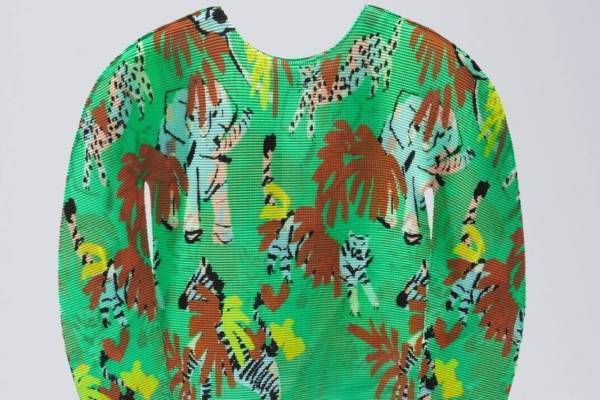 ミー イッセイ ミヤケ新作ウェア、“動物”が見え隠れする柄トップス＆メレンゲカーディガン