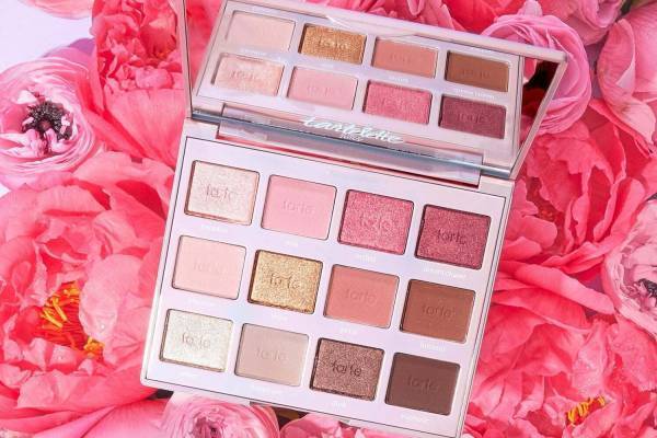 タルト23年春コスメ、全12色入りアイシャドウパレット＆“まるでホイップ”なクリームファンデ