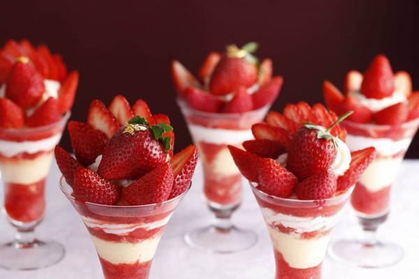 資生堂パーラー 銀座本店「スペシャルストロベリーデー2023」全13品種のいちごを使った限定パフェ