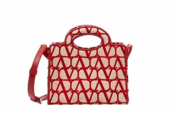 ヴァレンティノ ガラヴァーニ“V ロゴ”モノグラムのミニトートバッグ＆ビーズ刺繍のチェーンバッグも