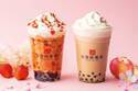 台湾甜商店の春限定ドリンク、“春いちごor桜ピーチ”のもちもちタピオカ入りミルクティー