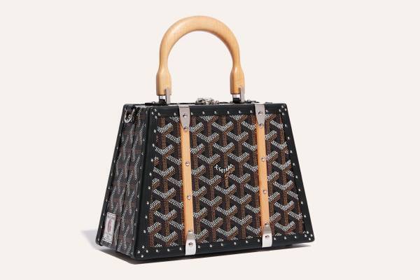 ゴヤール「サイゴン」からミニサイズ2WAYトランクバッグ、ブナ材のハンドル配して