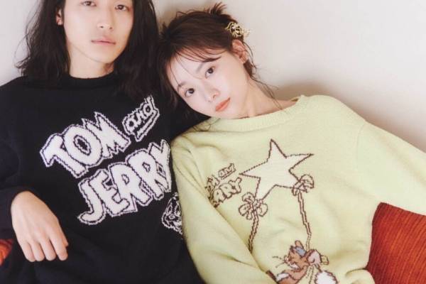 スナイデル ホーム「トムとジェリー」ルームウェア、ハンモックで眠る柄やシルエットボタンのカーデ