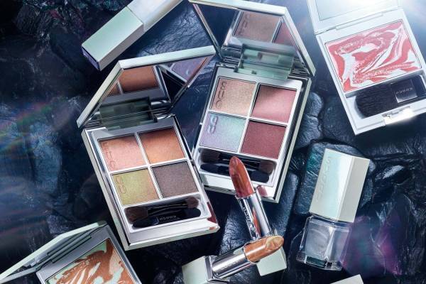 SUQQU23年夏コスメ、宝石“オパール”着想の多彩に煌めくカラーアイシャドウ＆チークなど