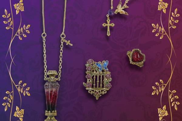 アナ スイ『ロミオとジュリエット』イメージのアクセサリー、“毒の小瓶”ネックレスなど