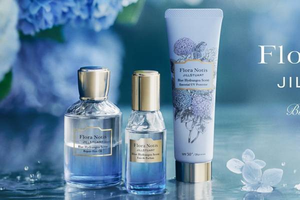 フローラノーティス ジルスチュアート23年夏コスメ、"雨上がりの紫陽花の香り”の香水＆UVケア