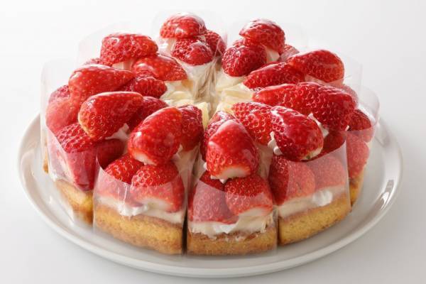 スイーツパラダイス「博多あまおう」などブランド苺の食べ放題コース、苺タルト＆いちご大福も