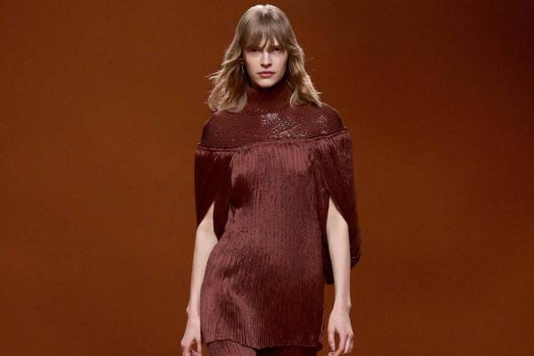 エルメス 2023-24年秋冬ウィメンズコレクション - 神秘の森、温かさに包まれて