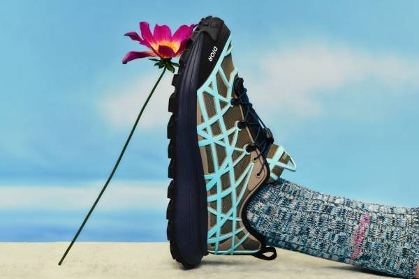 ディオール新作スニーカー「B31」、近未来的なメッシュアッパー×厚底ソール