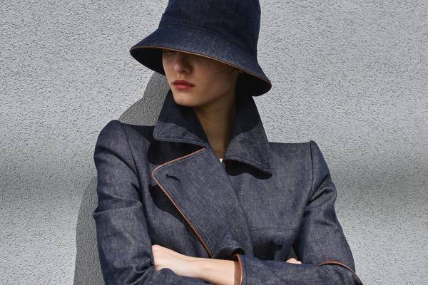 ジョルジオ アルマーニ“デニム×レザー”「ラ プリマ」バッグやジャケット、ディエチコルソコモとコラボ