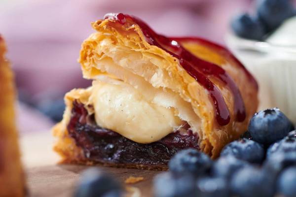 「RINGO」からブルーベリー＆チーズの春限定カスタードアップルパイ