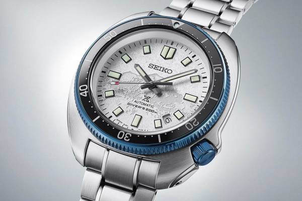 セイコー プロスペックス限定腕時計“モンブラン”の山並みを再現したダイヤル