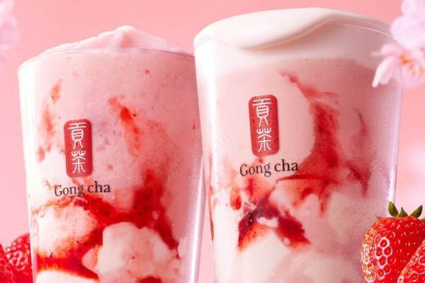 ゴンチャから春限定「いちご杏仁 ミルクティー／フローズンティー」史上最大ヒットの人気ドリンクが再び
