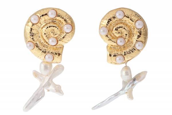 パメオポーズ新作アクセサリー、アンモナイト×淡水パールのピアス＆カラフルトイビーズのネックレス