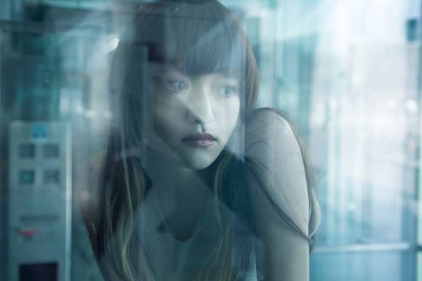 iriの最新アルバム『PRIVATE』全10曲を収録、アナログ盤を含む3形態で