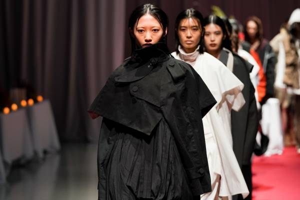 セイヴソン 2023-24年秋冬コレクション - 非日常の個人的な世界