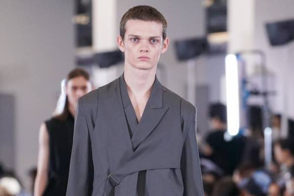 アタッチメント 2023年秋冬コレクション - 人に馴染み、個を際立たせる服