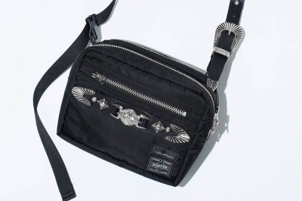 TOGA×ポーター第5弾、メタルコンチョを配したベルトバッグ＆スタッズを並べたバックパック