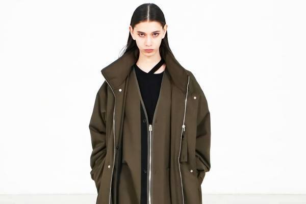 サートグラフ 2023-24年秋冬コレクション - モダニズム建築に見る「光と影」