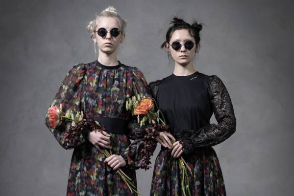 チョノ 2023-24年秋冬コレクション - モノクロームの世界