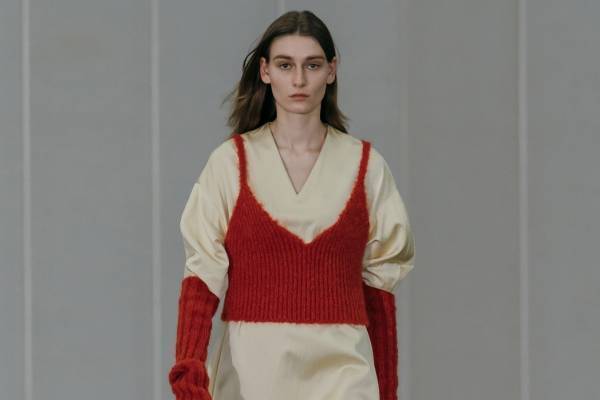 08サーカス 2023-24年秋冬コレクション - 静かなる強さと繊細さ