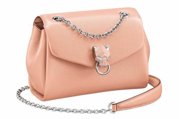 カルティエ新作レザーグッズ、“C”を重ねたジュエリークラスプのショルダーバッグ＆ウォレット