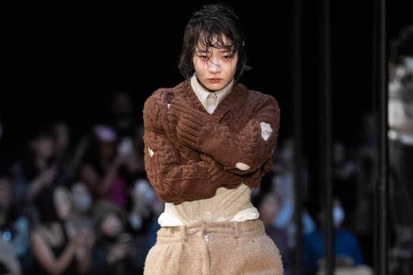 ピリングス 2023-24年秋冬コレクション - 自分を守るためのニット