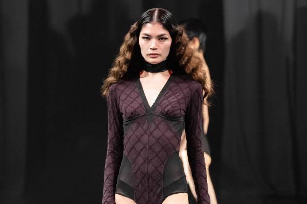 フェティコ 2023-24年秋冬コレクション - 自分だけの美しさを引き出して