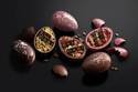 ブルガリ イル・チョコラートのイースター限定菓子、ピスタチオやラズベリーが詰まった“エッグ型”チョコ