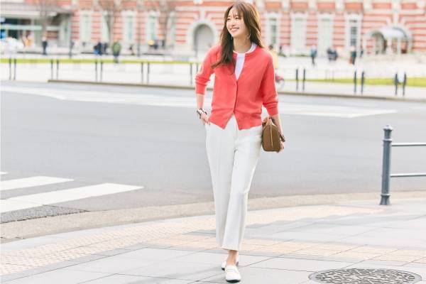 ユニクロ“着る日焼け止め”「UVカットコレクション」新作、紫外線90%カットのシャツやドレス