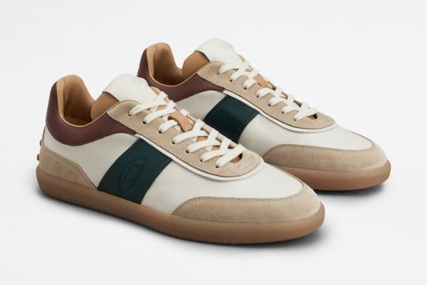 トッズ神戸阪急店限定アイテム、人気スニーカー限定色＆涼し気リネンのショッピングバッグ