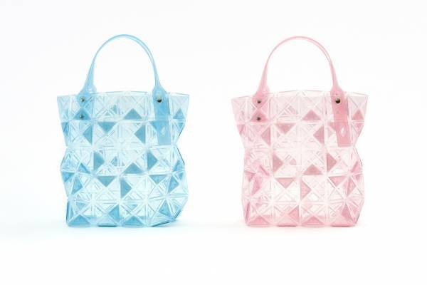 BAO BAO ISSEY MIYAKE新作、“透明感のある”クリアバッグ＆カゴ細工風トートなど