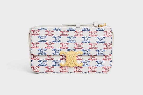 セリーヌ“テニスウェア”着想、トリコロールカラーの「トリオンフ」バッグ＆財布など