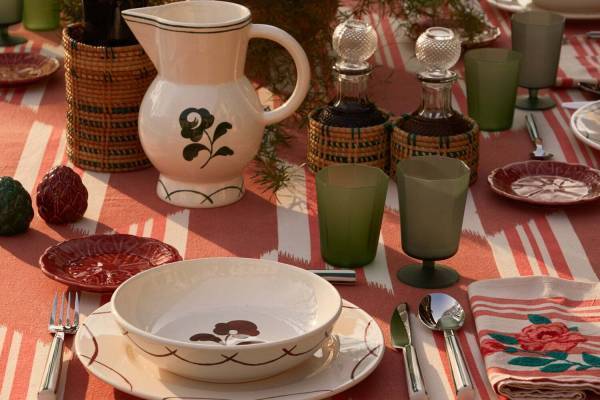 ZARA HOME“海外の風景”着想のテーブルウェア、花を描いた食器やキャベツ型プレートなど