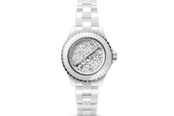 シャネル2023年新作腕時計、“星空”のようなダイヤルの「J12」やロボット型「プルミエール」